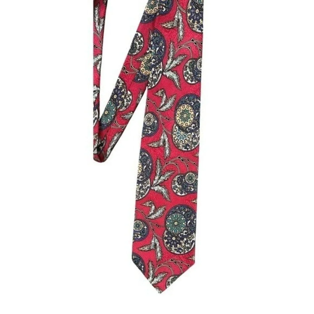 Robert Talbott Silk Tie Red Medallion Paisley Hand Sewn Retro USA Ivy‎ Leauge